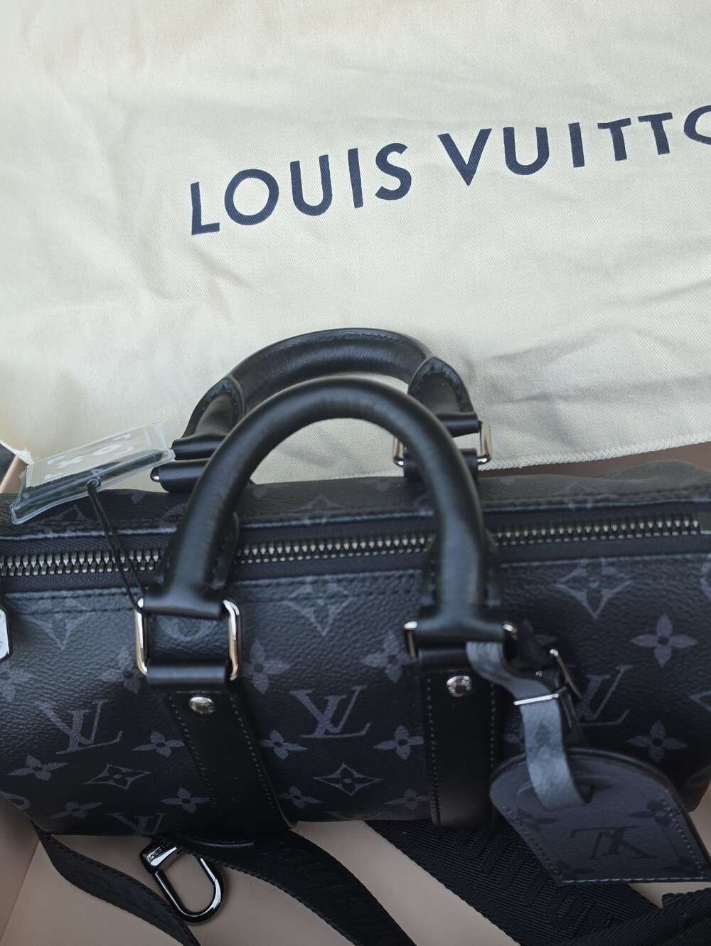 Louis Vuitton Monogram Eclipse Keepall Bandoulière 25 M46271 Black x Gray There